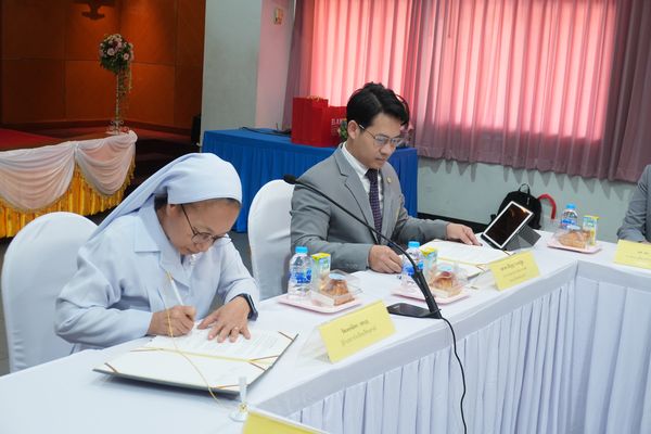 โรงเรียนปรีชานุศาสน์